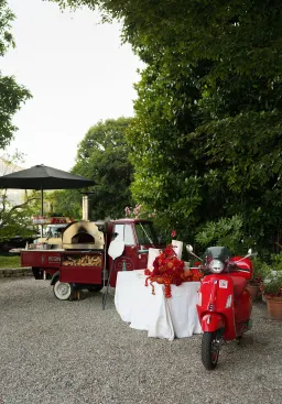 Red Welcome Party