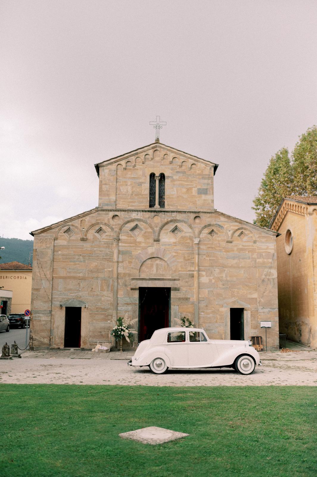 Modern Tuscan Romance